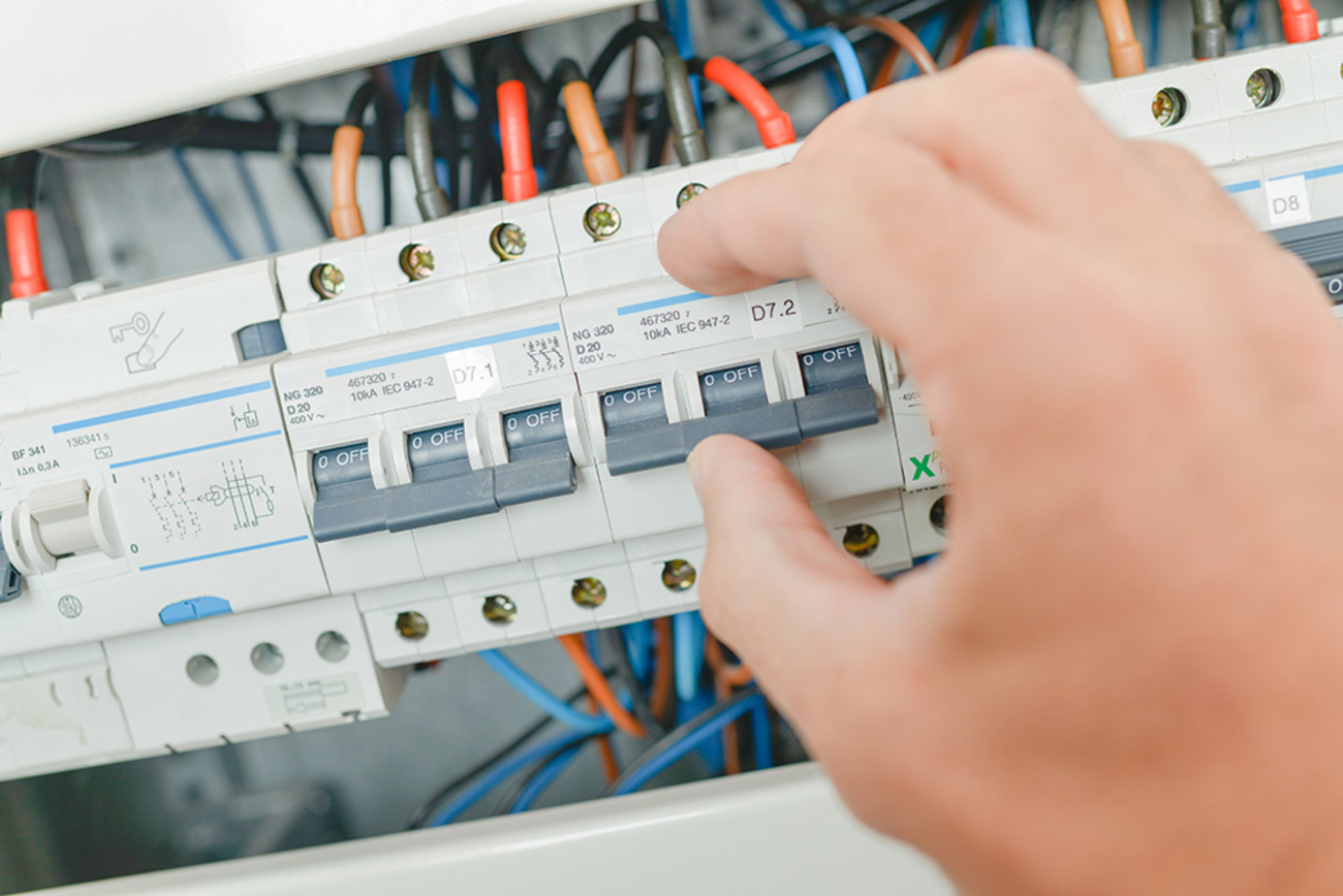 Elektro­installation bei Elektrotechnik Enrico Di Giovanni in Frankfurt am Main